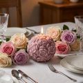 Bougie ronde sculptée roses en cire rose Ø 7 cm | Floristik24.fr