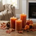 Bougies piliers orange foncé, couleur unie, Sunset Rustic, 60 x 80 mm, lot de 4, pour les décorations d'automne et de l'Avent. | Floristik24.fr