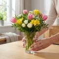 Vase en verre transparent Ø8 cm H11 cm pour décoration intérieure | Floristik24.fr