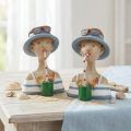 Figurines Femme d'Été avec Cocktail en Résine – Lot de 2, H10,5 cm | Floristik24.fr