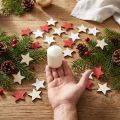 Étoiles en bois décoratives à disperser - 72 pièces - Naturel, Rouge, Blanc - 3 cm | Floristik24.fr