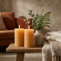 Bougies cylindriques teintées dans la masse, couleur miel, lot de 2, 85x150 mm, 80 h de combustion | Floristik24.fr