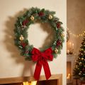 Couronne décorative givrée en sapin artificiel Ø45cm avec anneau en métal | Floristik24.fr