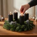 Bougies cylindriques noires à rainures 70x130 mm - Lot de 4 | Floristik24.fr