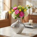Vase décoratif en métal martelé argenté 24x8x27 cm | Floristik24.fr
