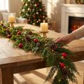 Guirlande artificielle Thuya verte avec fruits décoratifs - 175 cm | Floristik24.fr
