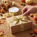 Ruban décoratif feuilles d'automne vert 25 mm x 20 m | Floristik24.fr
