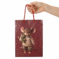 ProductNameLot de 2 sacs cadeaux de Noël à souris et étoiles, beige et rouge, 18 x 8 x 24 cm/ProductName
ProductDescription<h2>Sacs cadeaux de Noël à souris et étoiles pour emballer des présents</h2>
<p>Ce lot comprend deux sacs cadeaux de Noël assortis, | Floristik24.fr