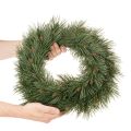 Couronne artificielle en branches de pin avec pommes de pin 40 cm | Floristik24.fr