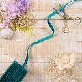 Satiné ruban en polyamide 10 mm x 20 m couleur bleu pétrole pour décoration intérieure et emballages cadeaux | Floristik24.fr